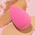 Mon Reve 02 Medium-Hard Makeup Sponge - Image 4